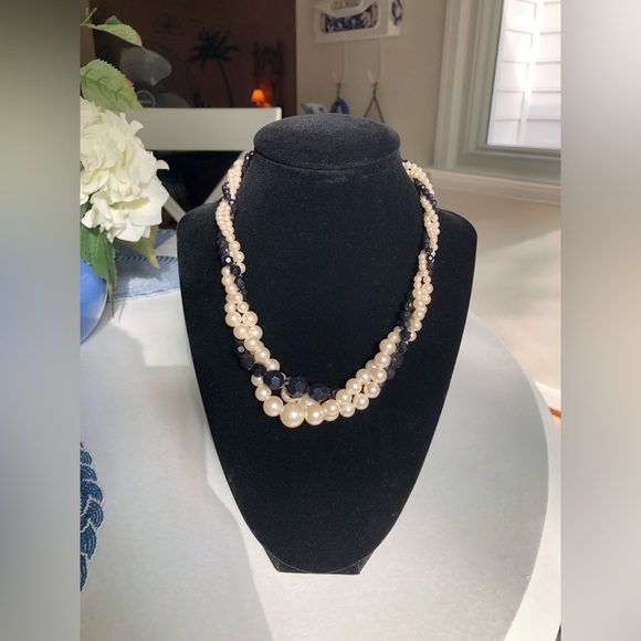 Vintage Twisted 3 Strand Faux Pearl & Black Beads Necklace - Picture 5 of 8